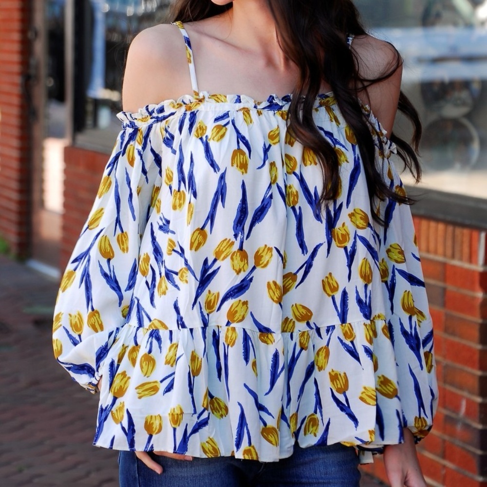 Last One!! Floral Off Shoulder Top - Picture 4 of 4